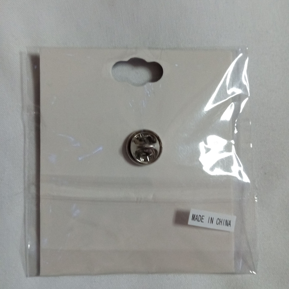 Sting Retro Micro Brawler Lapel Pin WCW WWE AEW Pro Wrestling Crate Exclusive - Picture 2 of 2